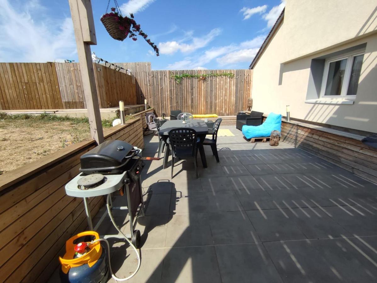 Appartement 100M2, Independant Dans Notre Maison Garennes-sur-Eure Exterior foto